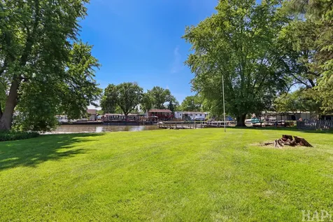 37486 North Terrace Lane Spring Grove IL 60081