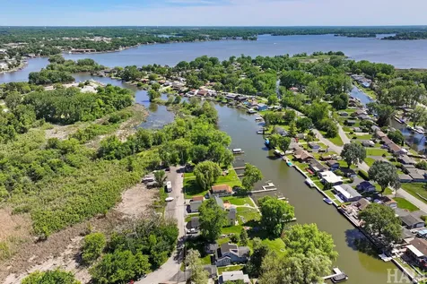 37486 North Terrace Lane Spring Grove IL 60081