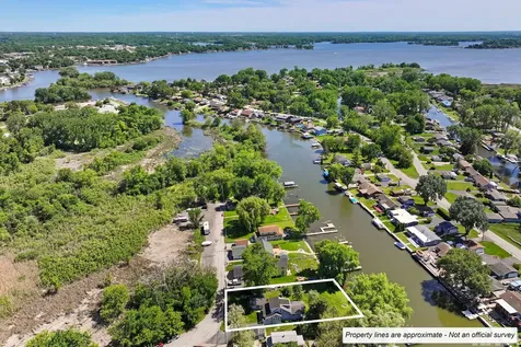 37486 North Terrace Lane Spring Grove IL 60081
