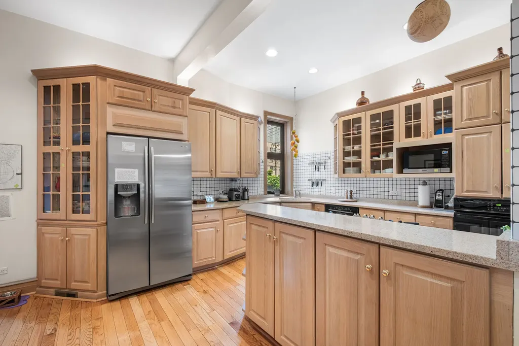 560 West Arlington Place Chicago IL 60614