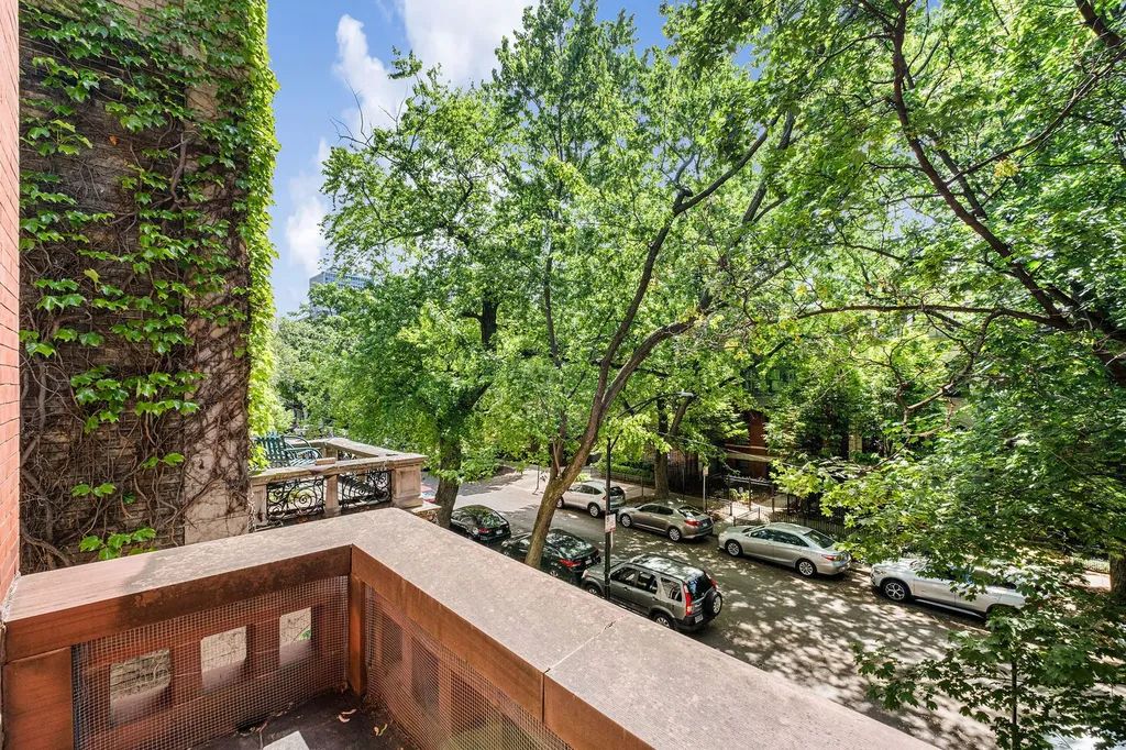 560 West Arlington Place Chicago IL 60614