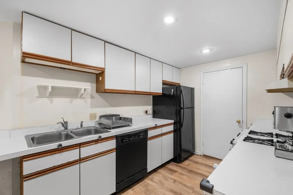 560 West Arlington Place Chicago IL 60614