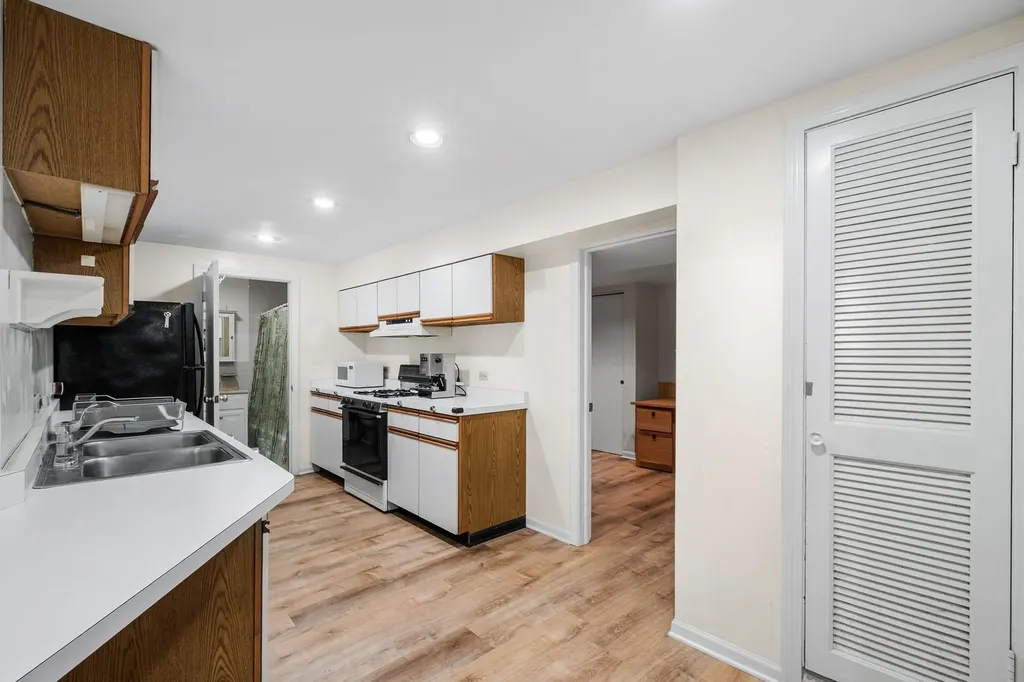 560 West Arlington Place Chicago IL 60614