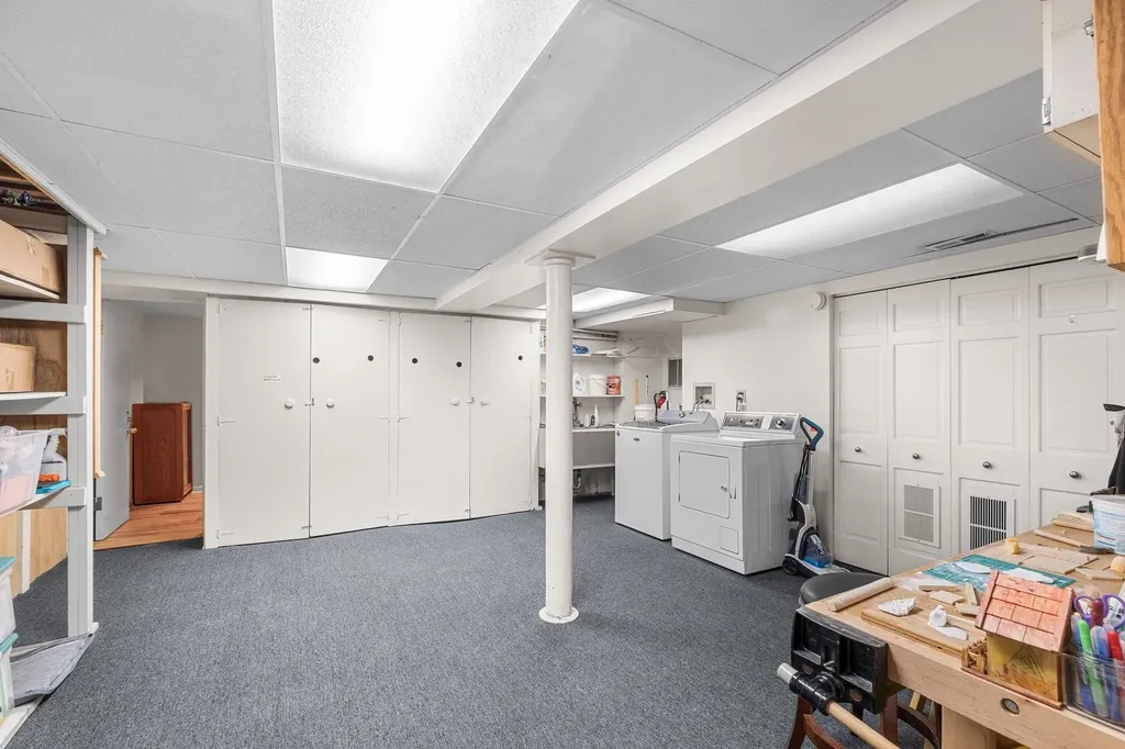 560 West Arlington Place Chicago IL 60614