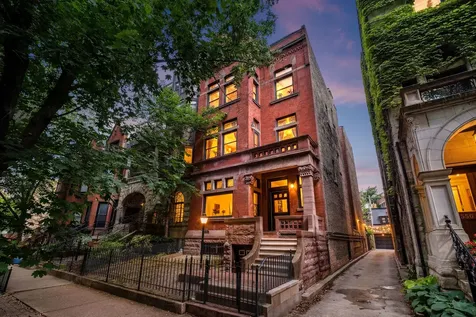 560 West Arlington Place Chicago IL 60614