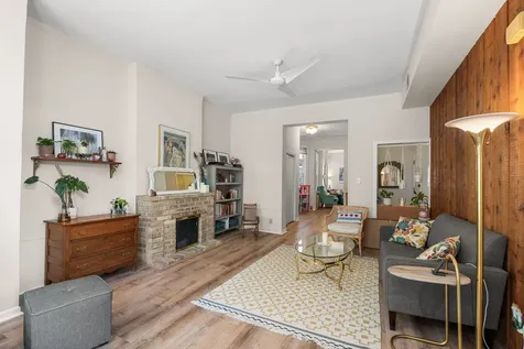560 West Arlington Place Chicago IL 60614