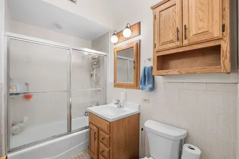 560 West Arlington Place Chicago IL 60614