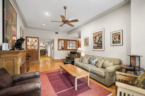 560 West Arlington Place Chicago IL 60614