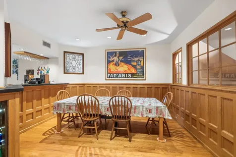 560 West Arlington Place Chicago IL 60614
