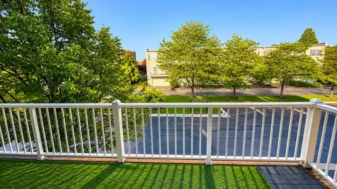 809 Brodhead Drive Aurora IL 60504