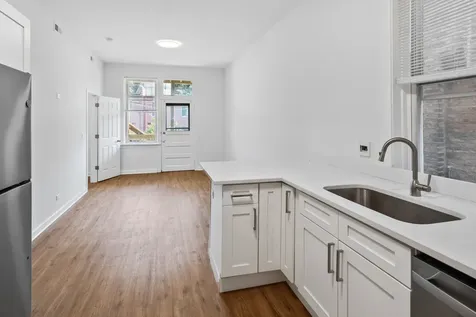 1349 West Taylor Street Chicago IL 60607