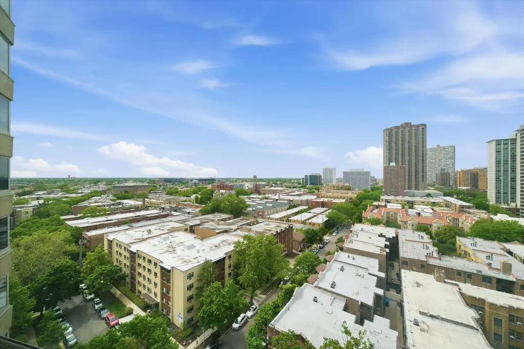 555 West Cornelia Avenue Chicago IL 60657