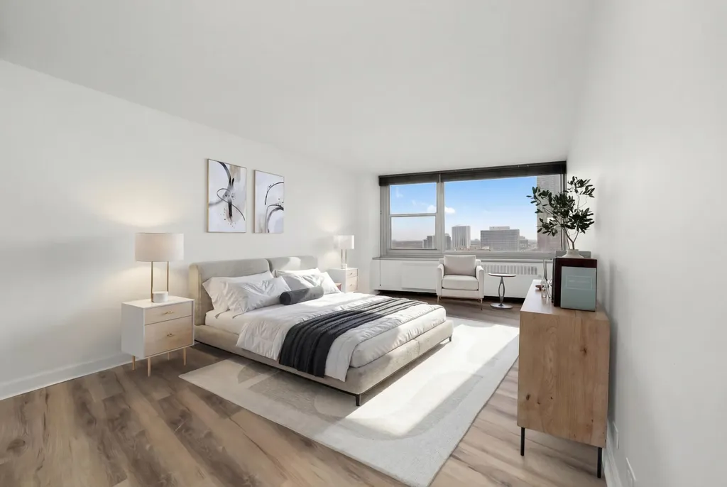 555 West Cornelia Avenue Chicago IL 60657