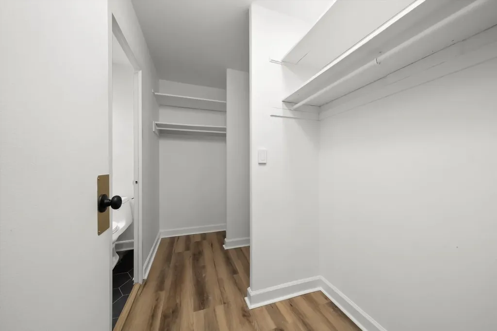 555 West Cornelia Avenue Chicago IL 60657