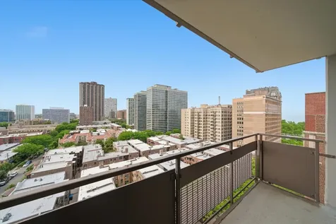 555 West Cornelia Avenue Chicago IL 60657