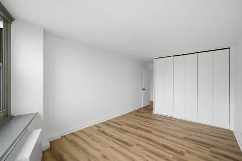 555 West Cornelia Avenue Chicago IL 60657