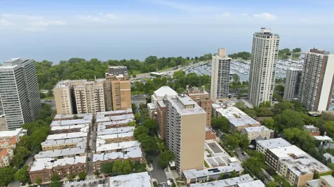 555 West Cornelia Avenue Chicago IL 60657
