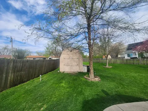 10 Ash Court Streamwood IL 60107