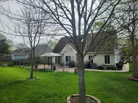10 Ash Court Streamwood IL 60107