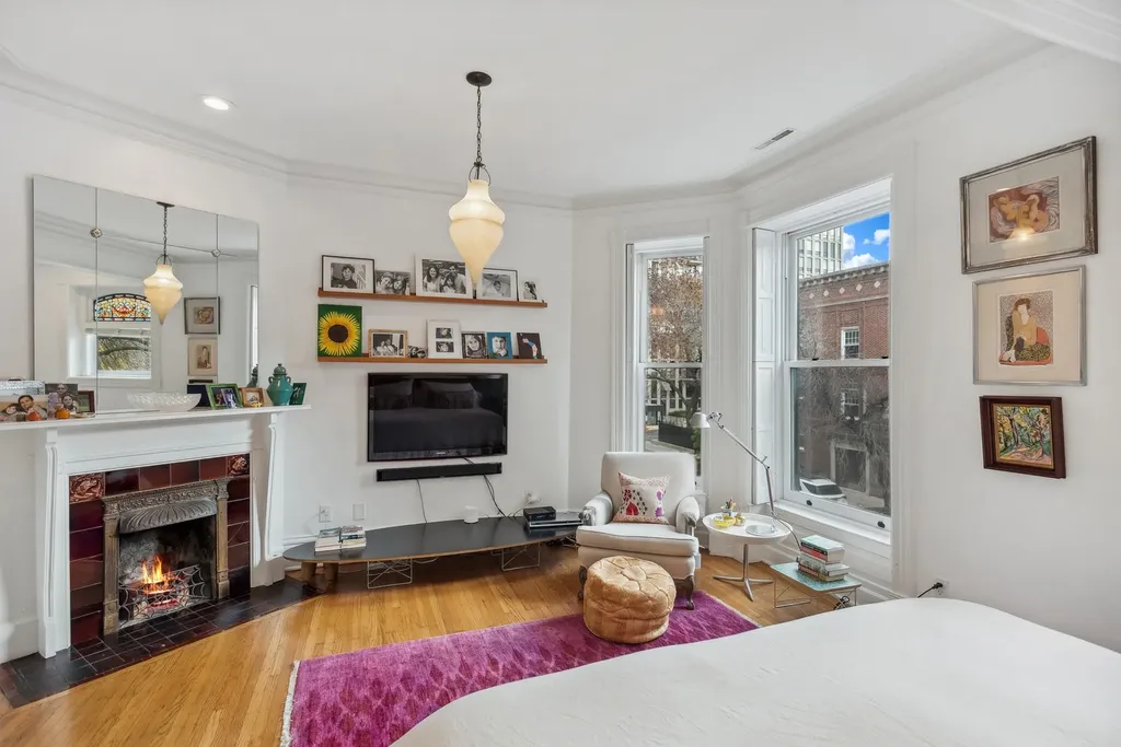 168 West Eugenie Street Chicago IL 60614