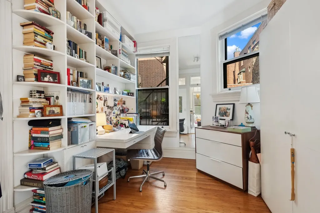 168 West Eugenie Street Chicago IL 60614