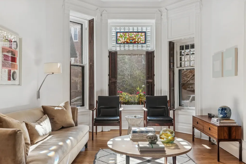 168 West Eugenie Street Chicago IL 60614