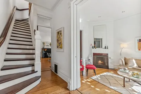 168 West Eugenie Street Chicago IL 60614