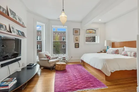 168 West Eugenie Street Chicago IL 60614