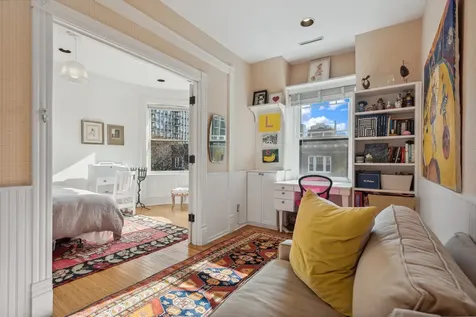 168 West Eugenie Street Chicago IL 60614