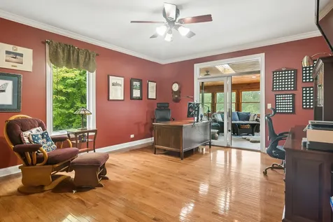 8 Rose Lane Hawthorn Woods IL 60047
