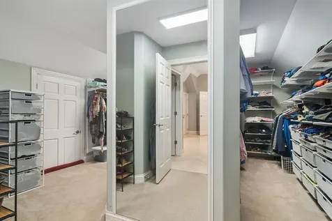 8 Rose Lane Hawthorn Woods IL 60047