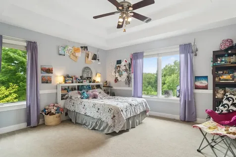 8 Rose Lane Hawthorn Woods IL 60047