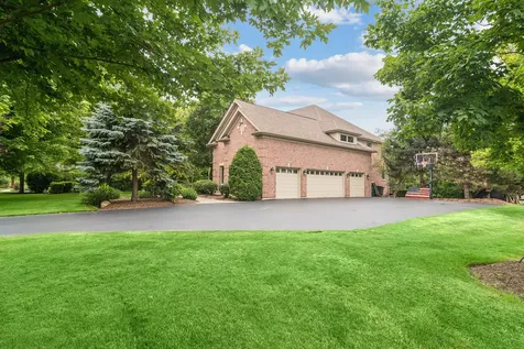 8 Rose Lane Hawthorn Woods IL 60047