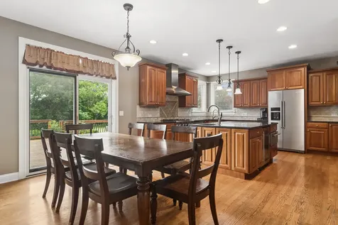 8 Rose Lane Hawthorn Woods IL 60047