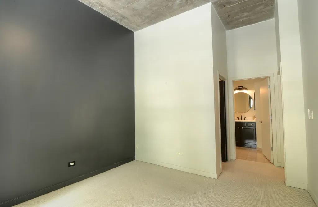 1111 West 14th Place Chicago IL 60608