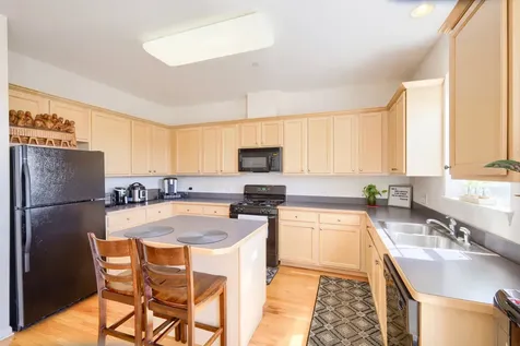 290 Broadmoor Lane Bartlett IL 60103