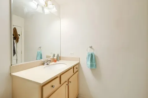 290 Broadmoor Lane Bartlett IL 60103