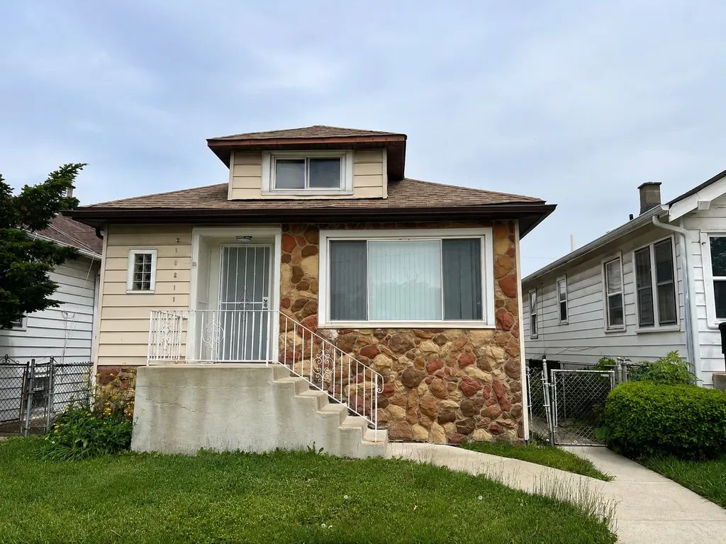 10213 South Yale Avenue Chicago IL 60628