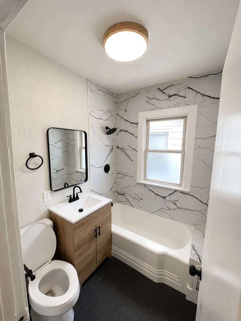 10213 South Yale Avenue Chicago IL 60628