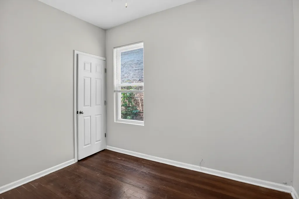 7224 South Saint Lawrence Avenue Chicago IL 60619