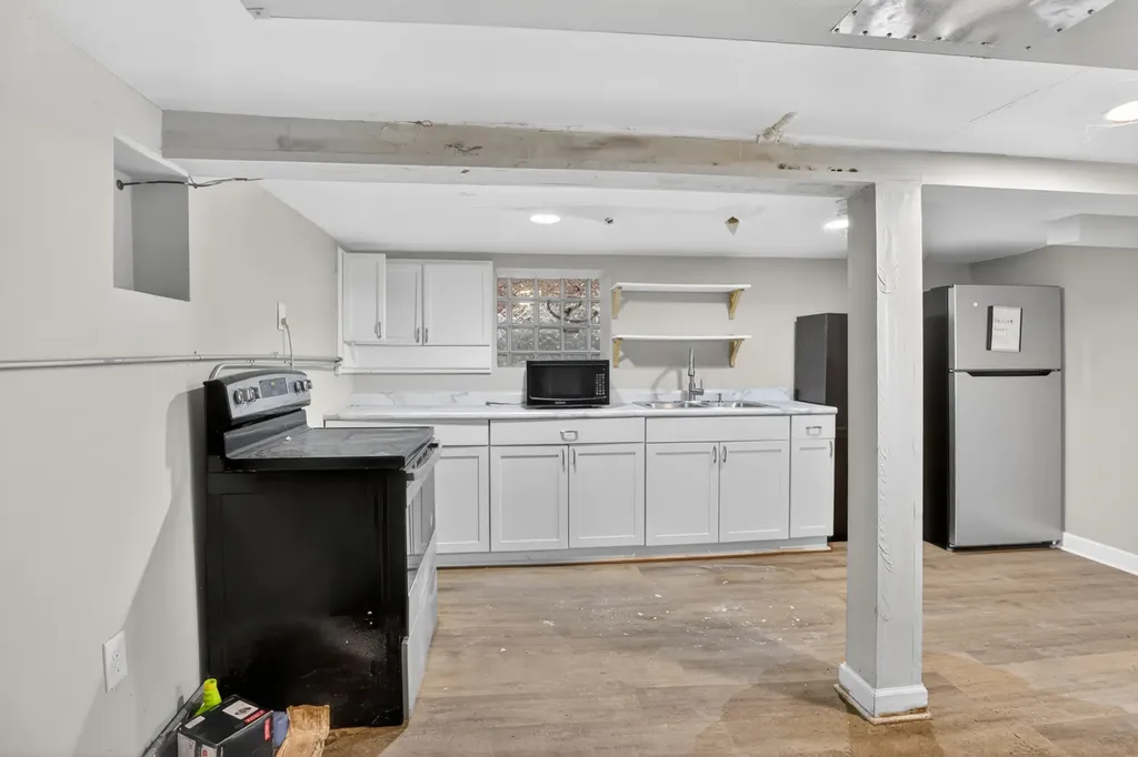 7224 South Saint Lawrence Avenue Chicago IL 60619