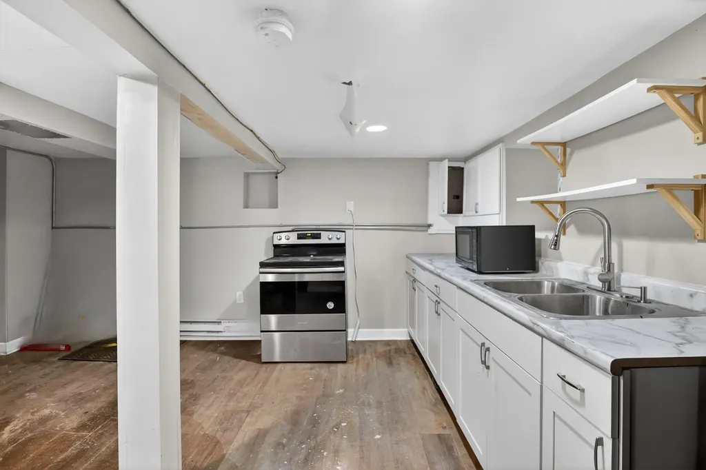 7224 South Saint Lawrence Avenue Chicago IL 60619