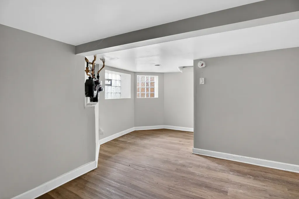 7224 South Saint Lawrence Avenue Chicago IL 60619