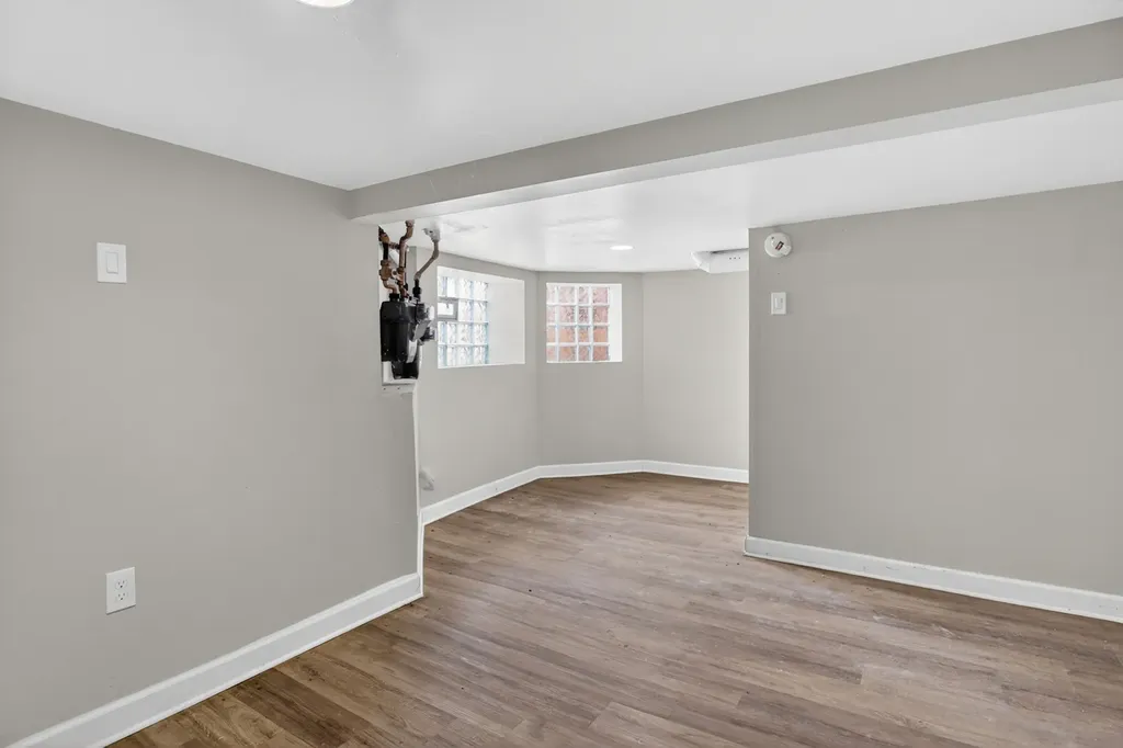 7224 South Saint Lawrence Avenue Chicago IL 60619