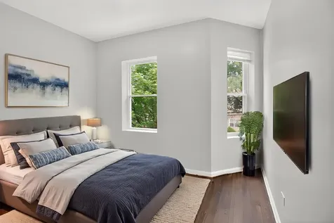 7224 South Saint Lawrence Avenue Chicago IL 60619