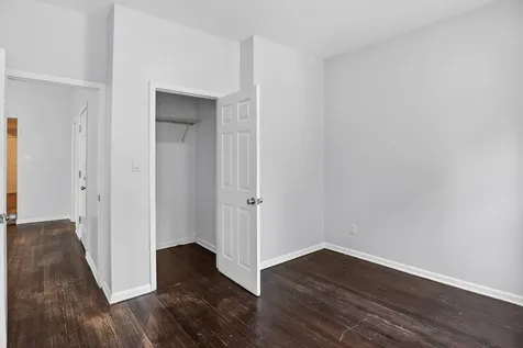 7224 South Saint Lawrence Avenue Chicago IL 60619