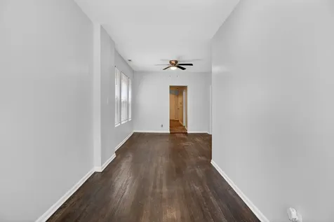 7224 South Saint Lawrence Avenue Chicago IL 60619
