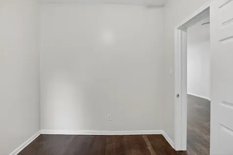 7224 South Saint Lawrence Avenue Chicago IL 60619