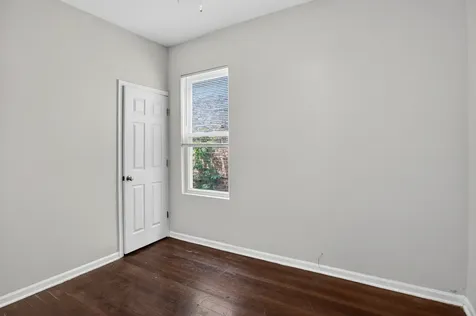 7224 South Saint Lawrence Avenue Chicago IL 60619