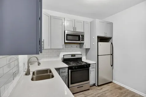 7224 South Saint Lawrence Avenue Chicago IL 60619